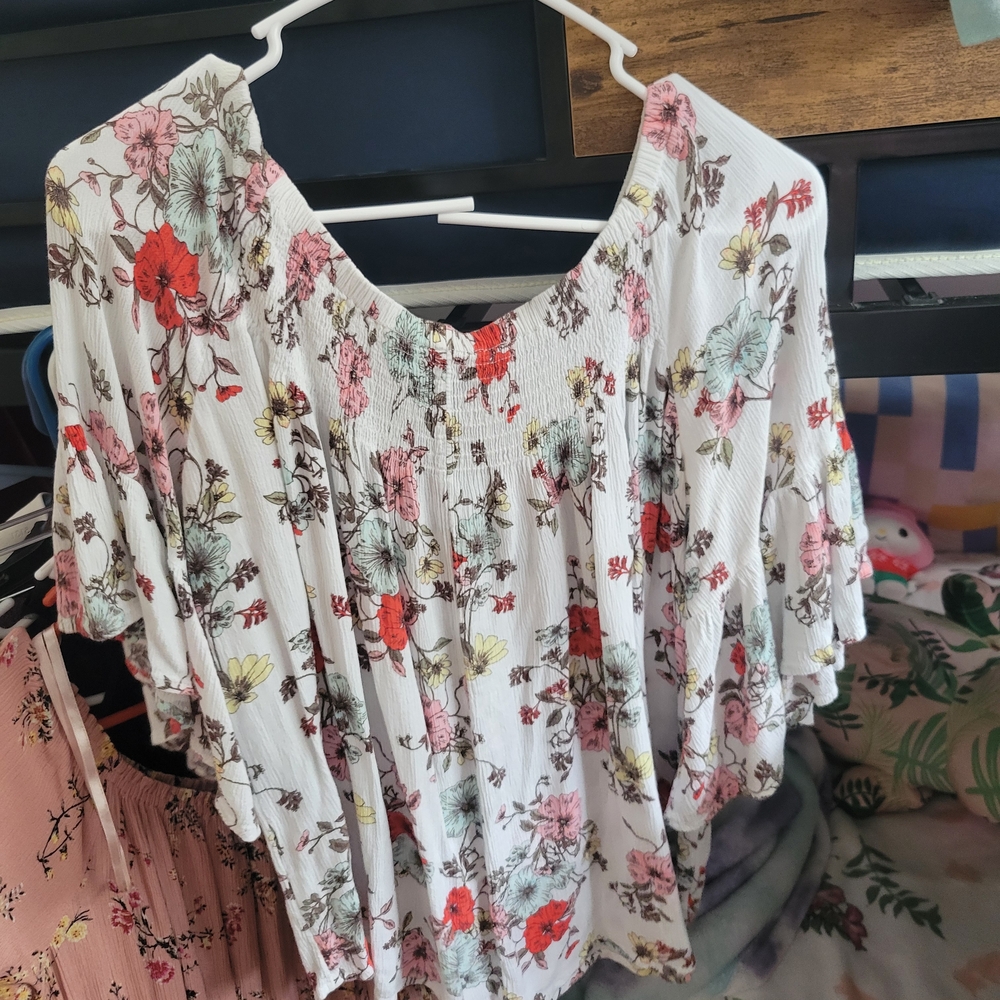 Floral Women's Top - White and Red